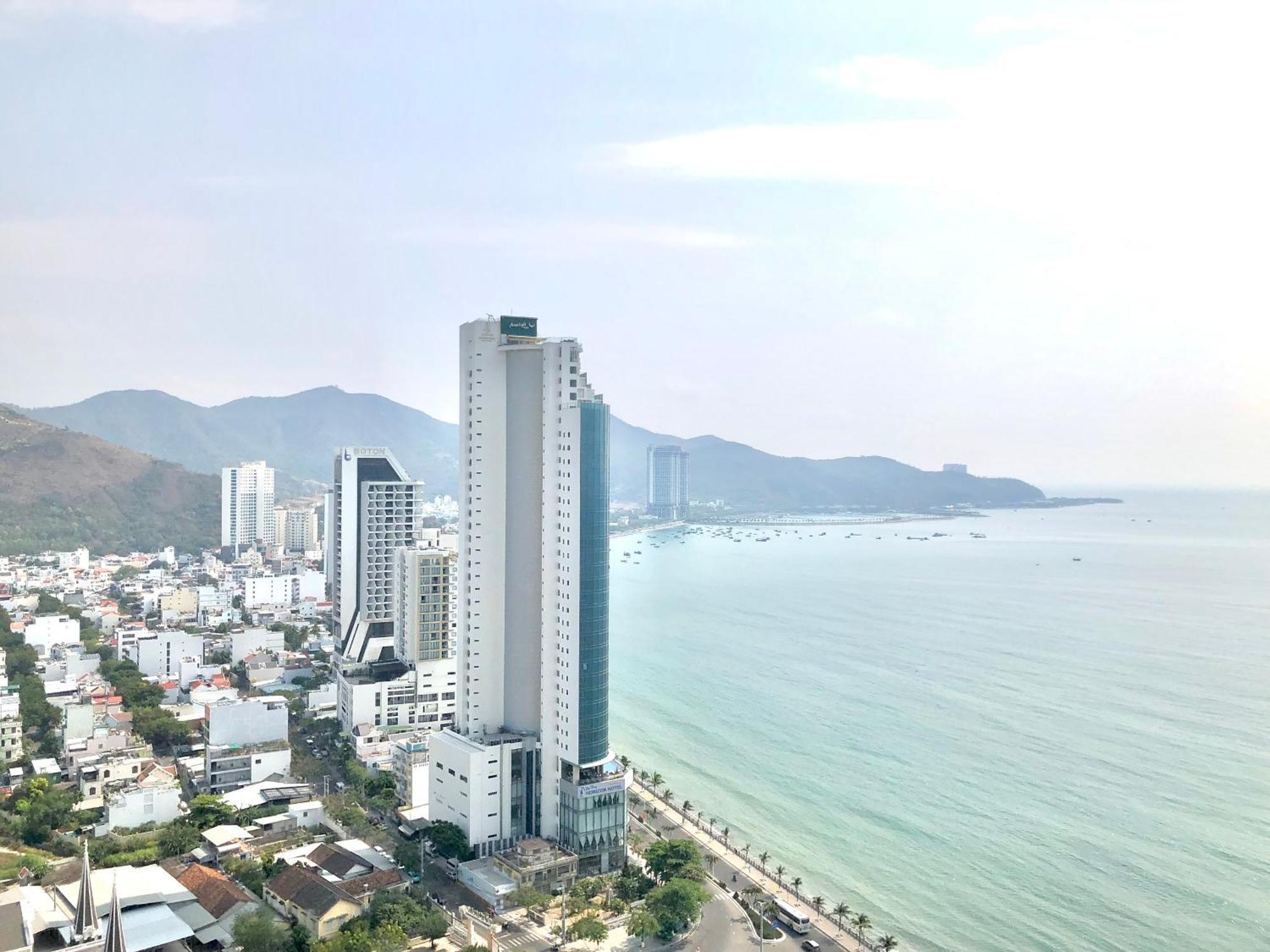 Scenia Bay Oceanfront By Housing Lägenhet Nha Trang Exteriör bild