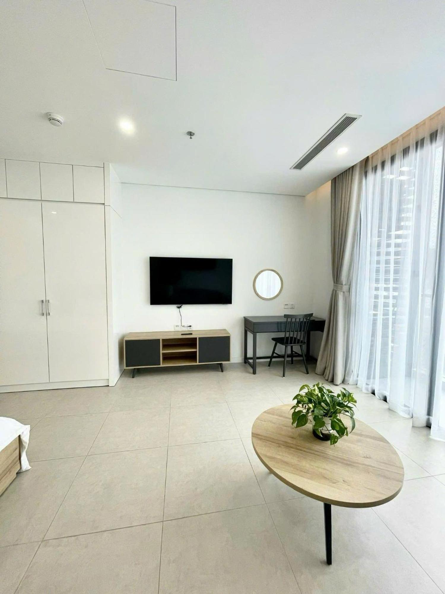 Scenia Bay Oceanfront By Housing Lägenhet Nha Trang Exteriör bild