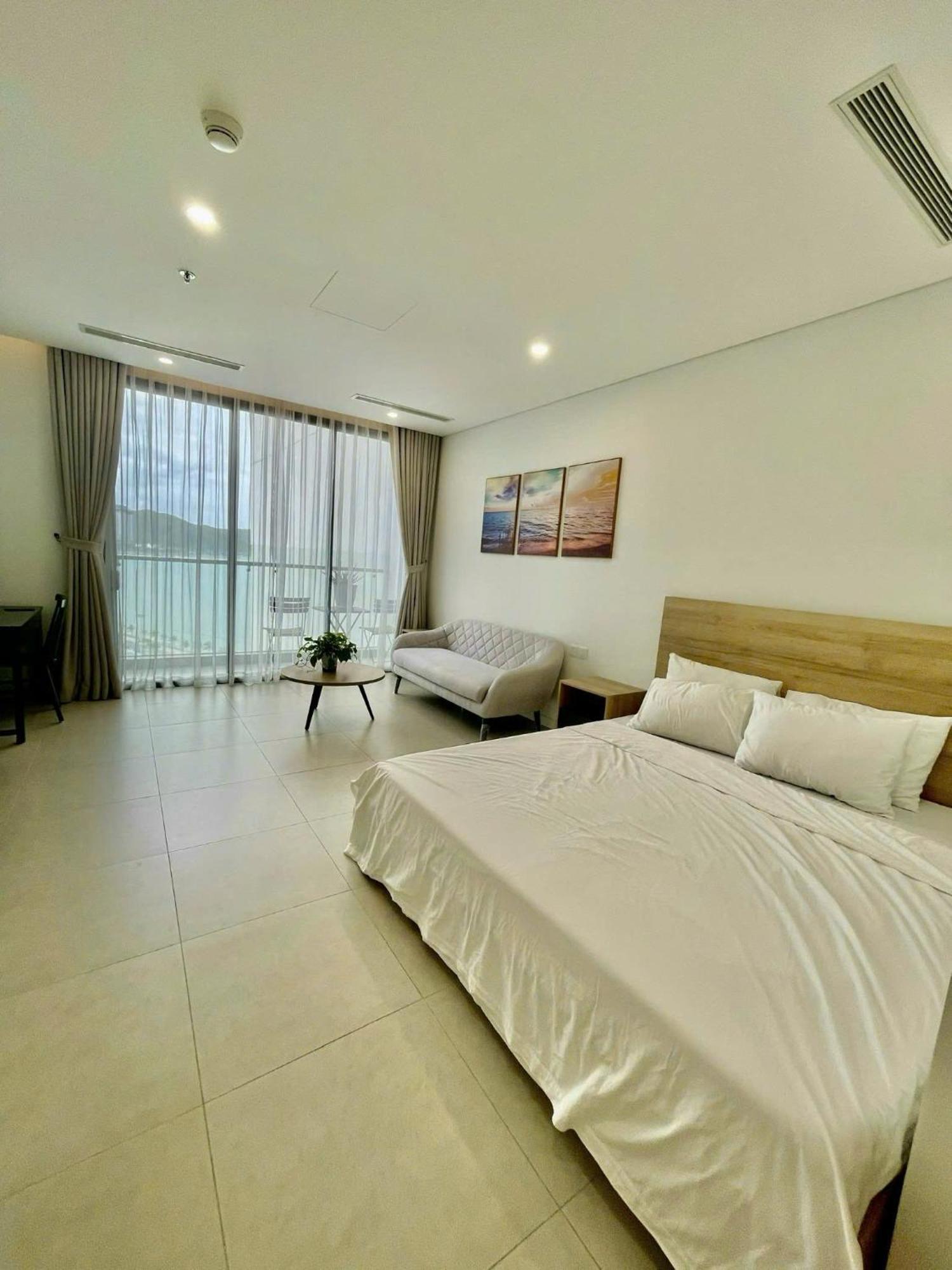 Scenia Bay Oceanfront By Housing Lägenhet Nha Trang Exteriör bild